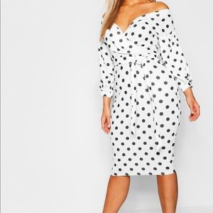Boohoo Plus polka dot wrap dress